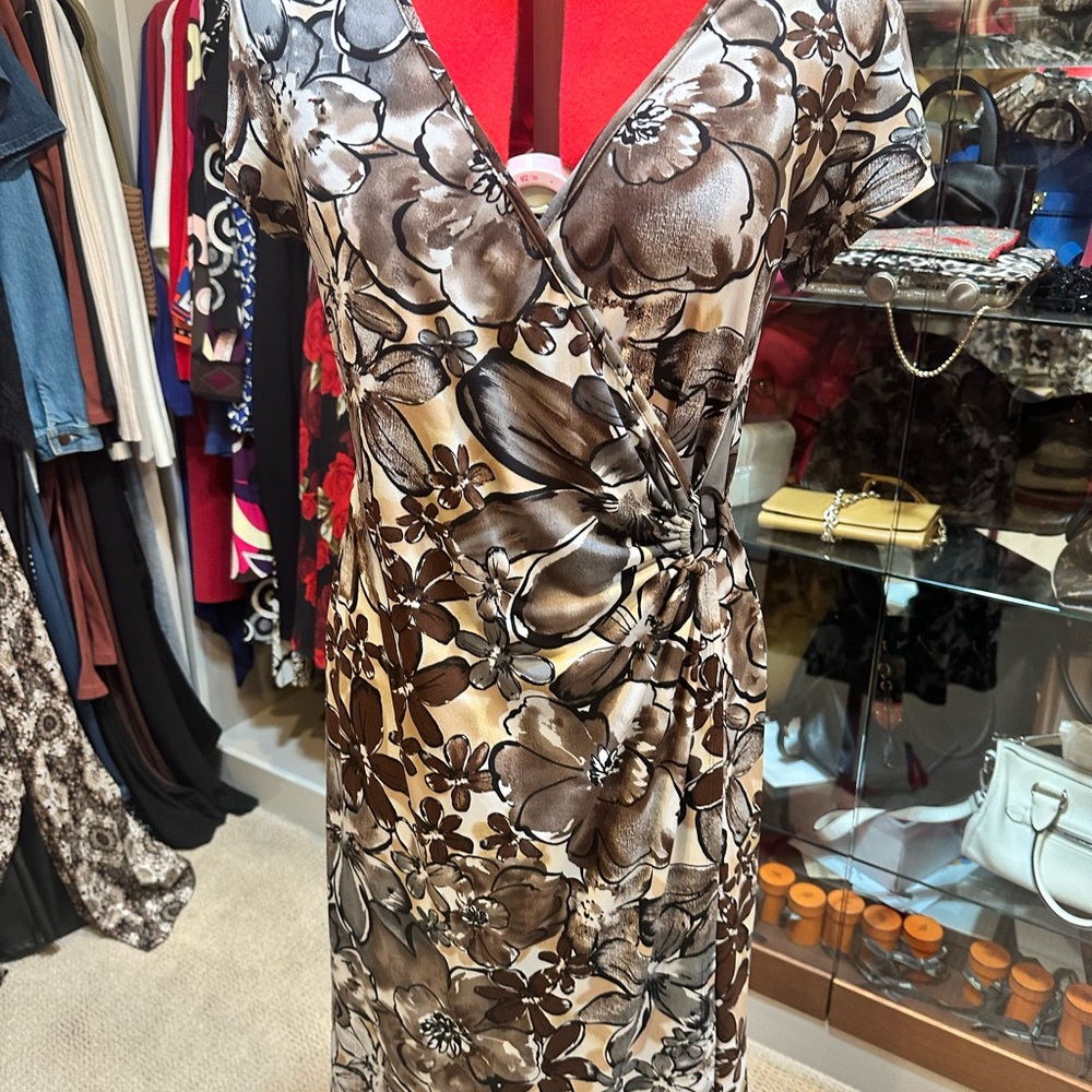 Connected Apparel Multicolored Sheath Dress with Flutter Cap Sleeves